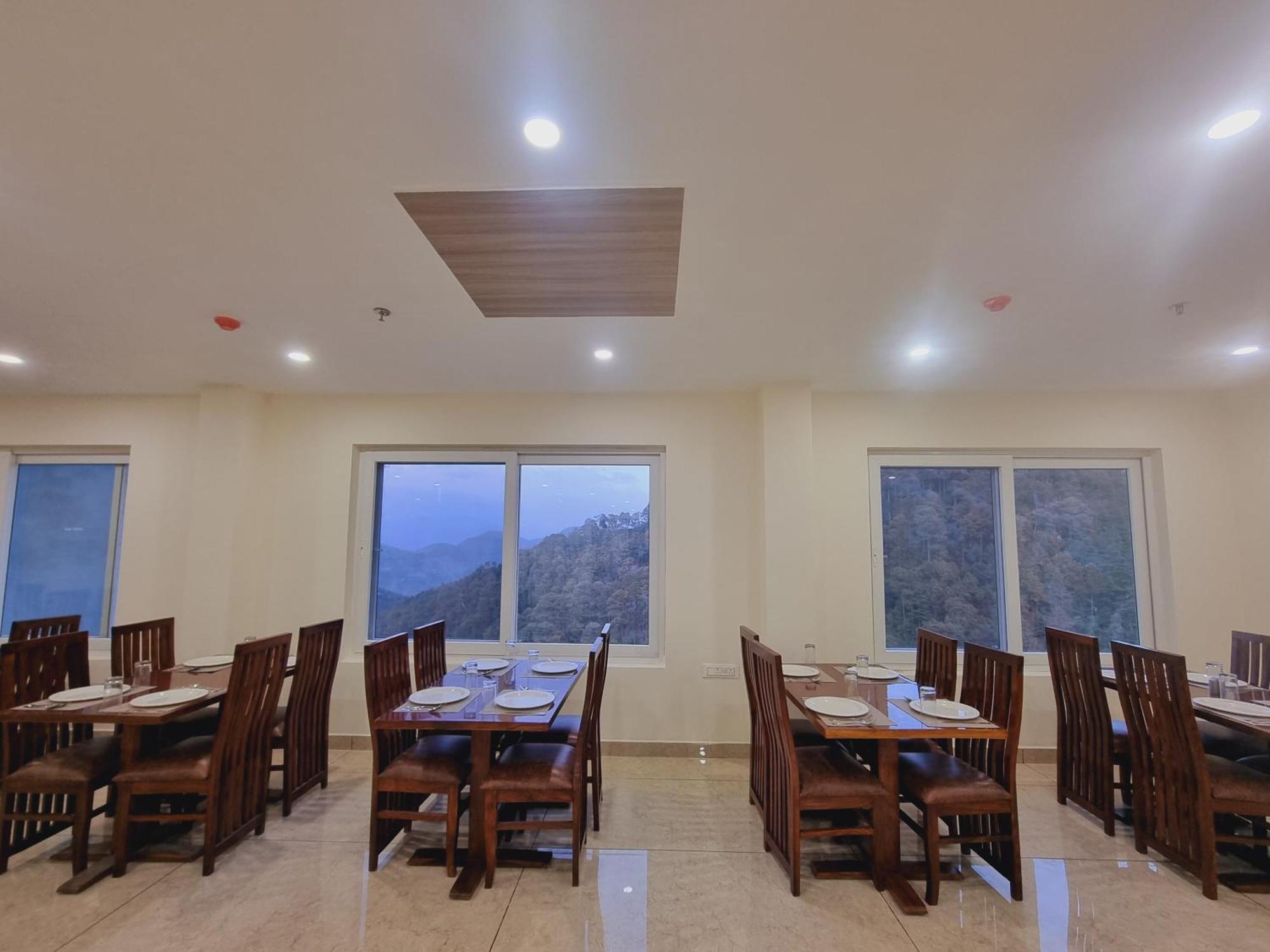 Hotel Pines And Peeks By Tws Hotels Dalhousie Exterior photo